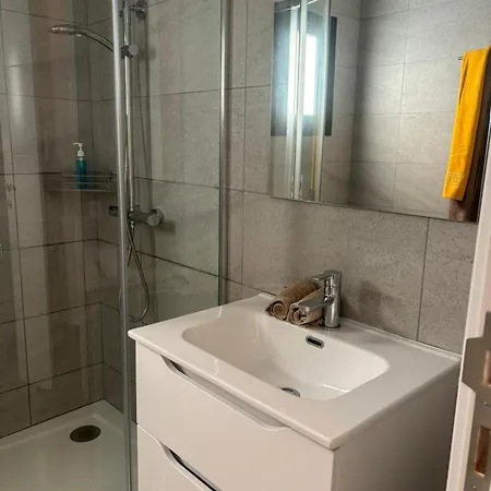 Mono & - Two Bedroom *