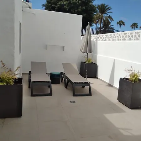 Mono & - Two Bedroom